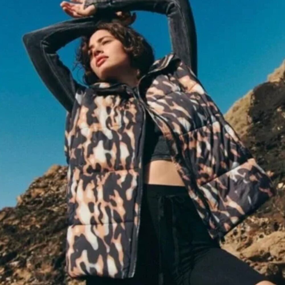 FP Movement In A Bubble Oversized Puffer Waistcoat Vest Tortoise Animal Print L